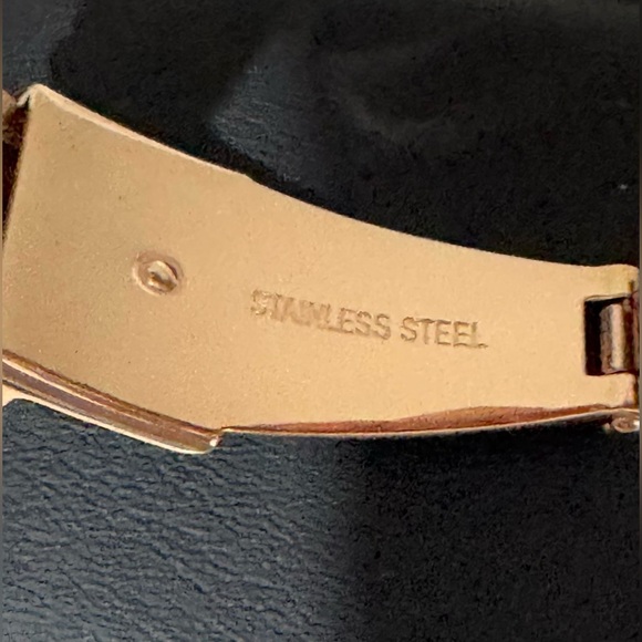 Coach Ladies Grand Quartz Bracelet Watch Rose Gold Steel 36mm 6.25” Wrist EUC - Picture 11 of 15